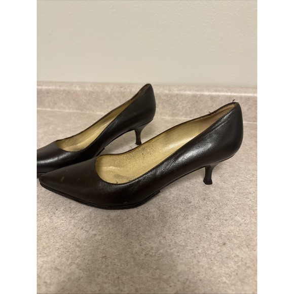Saks Fifth Avenue Brown Heels Size 9 - Picture 4 of 13